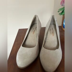 Light Cream Color High Heels Size 8M by Hush Puppies